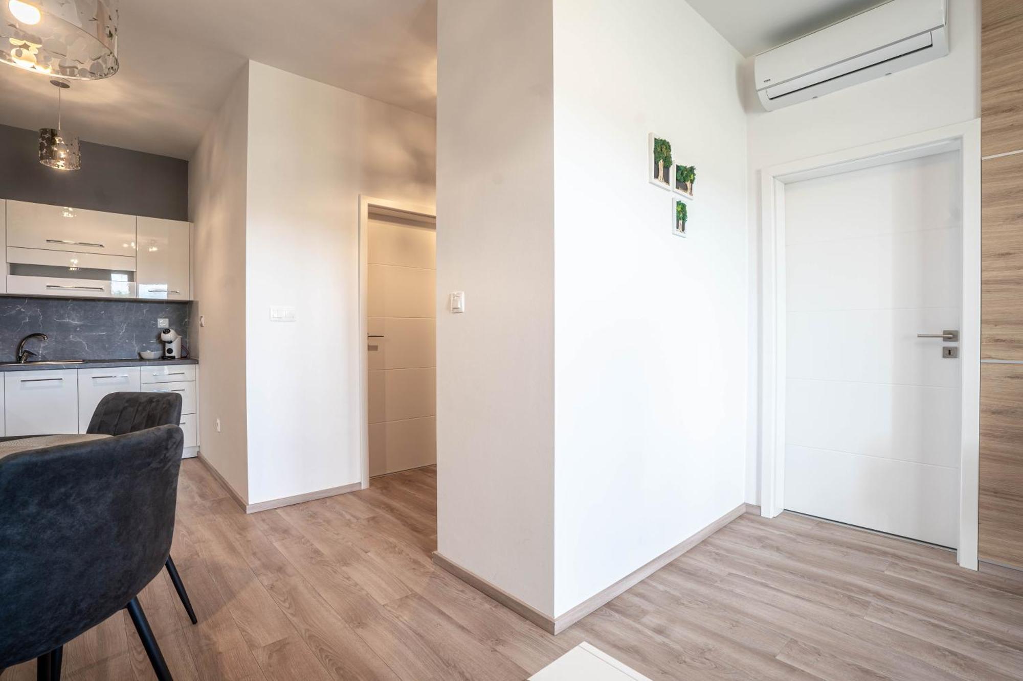 شقة Karina Apartman Dunajská Streda المظهر الخارجي الصورة